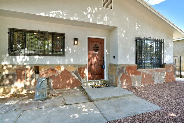 212 Jane Street NE, Albuquerque, NM 87123