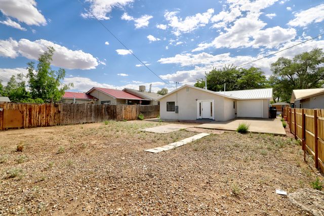 212 Jane Street NE, Albuquerque, NM 87123
