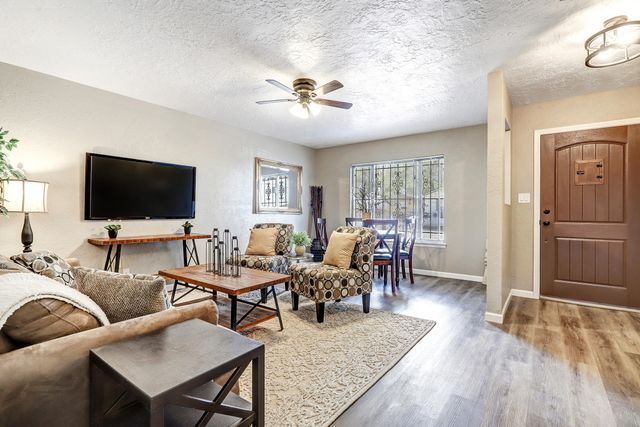 212 Jane Street NE, Albuquerque, NM 87123