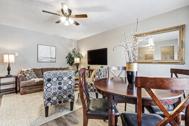 212 Jane Street NE, Albuquerque, NM 87123