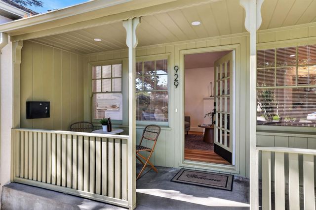 929 Swanston Dr, Sacramento, CA 95818