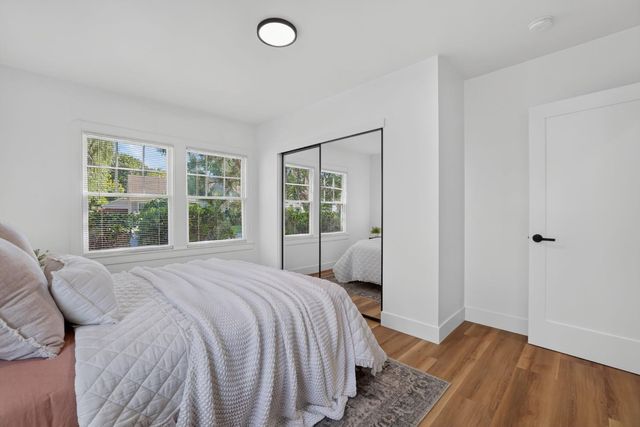 929 Swanston Dr, Sacramento, CA 95818