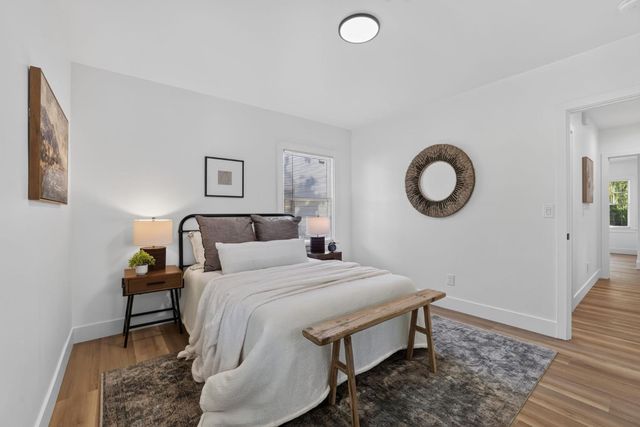 929 Swanston Dr, Sacramento, CA 95818