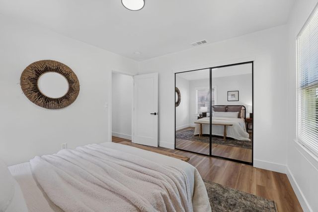 929 Swanston Dr, Sacramento, CA 95818