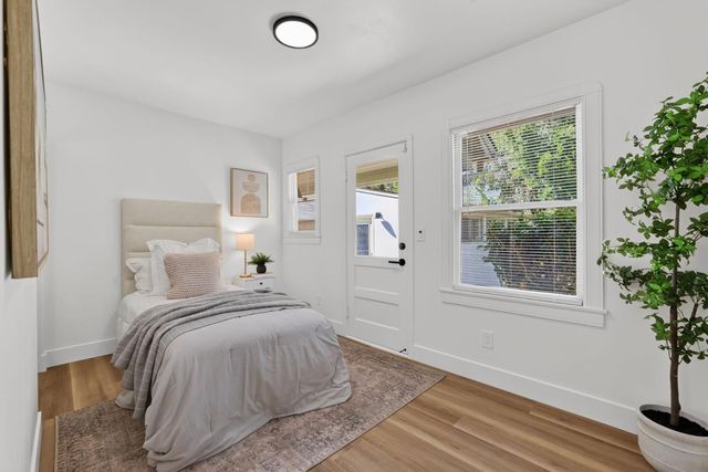 929 Swanston Dr, Sacramento, CA 95818