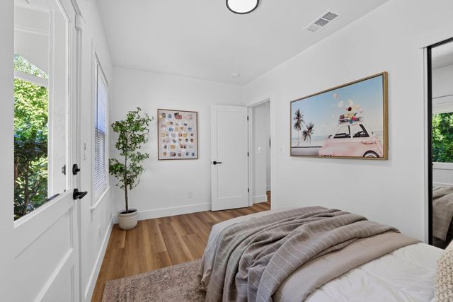 929 Swanston Dr, Sacramento, CA 95818