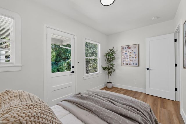 929 Swanston Dr, Sacramento, CA 95818