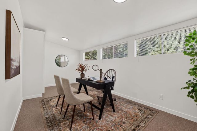 929 Swanston Dr, Sacramento, CA 95818