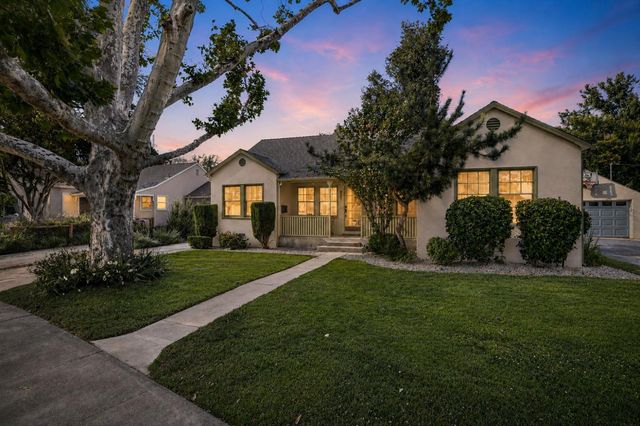 929 Swanston Dr, Sacramento, CA 95818