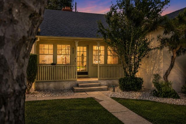 929 Swanston Dr, Sacramento, CA 95818