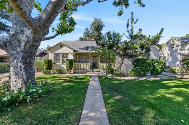 929 Swanston Dr, Sacramento, CA 95818