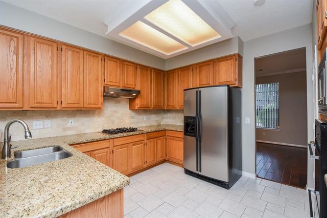 27 W Rumplecreek Place, Spring, TX 77381