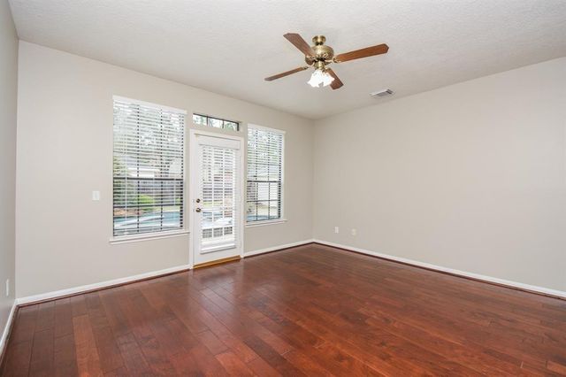 27 W Rumplecreek Place, Spring, TX 77381