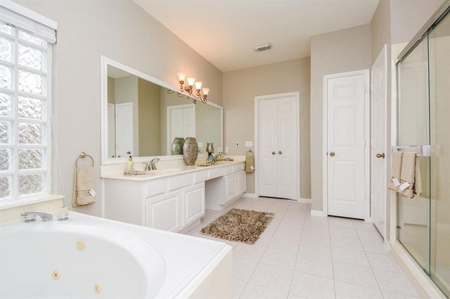 27 W Rumplecreek Place, Spring, TX 77381