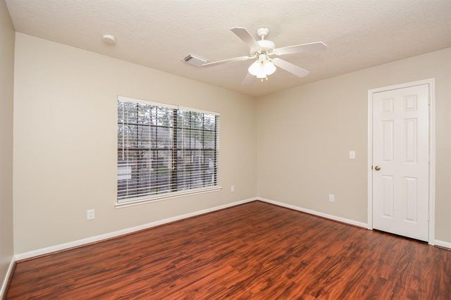 27 W Rumplecreek Place, Spring, TX 77381