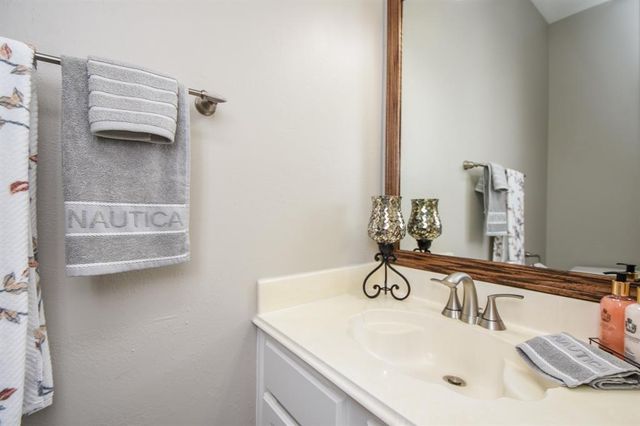 27 W Rumplecreek Place, Spring, TX 77381