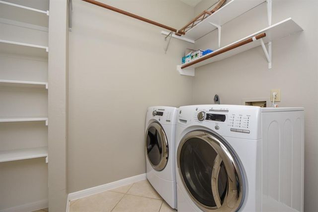 27 W Rumplecreek Place, Spring, TX 77381