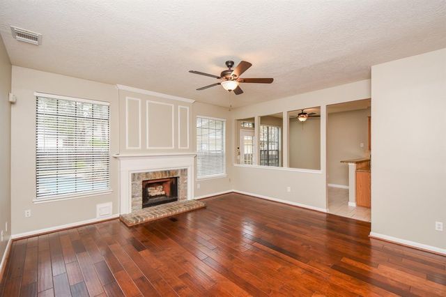 27 W Rumplecreek Place, Spring, TX 77381
