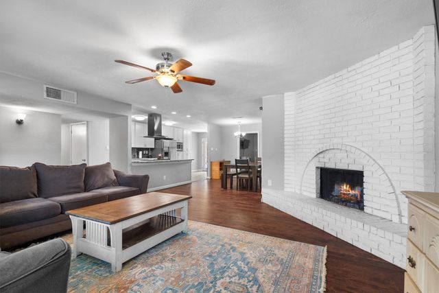 4933 N Colony Boulevard, The Colony, TX 75056