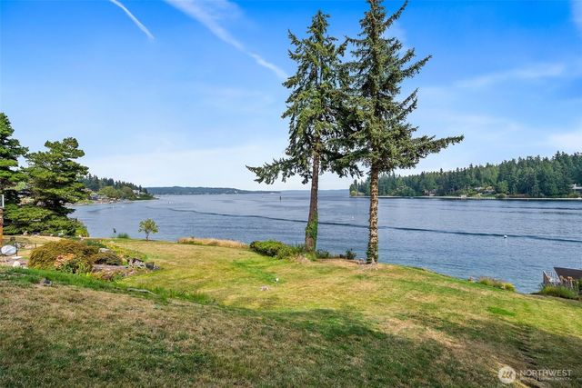 17274 Angeline Avenue South NE, Suquamish, WA 98392