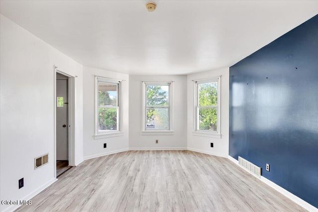 1831 Eastern Parkway, Schenectady, NY 12309