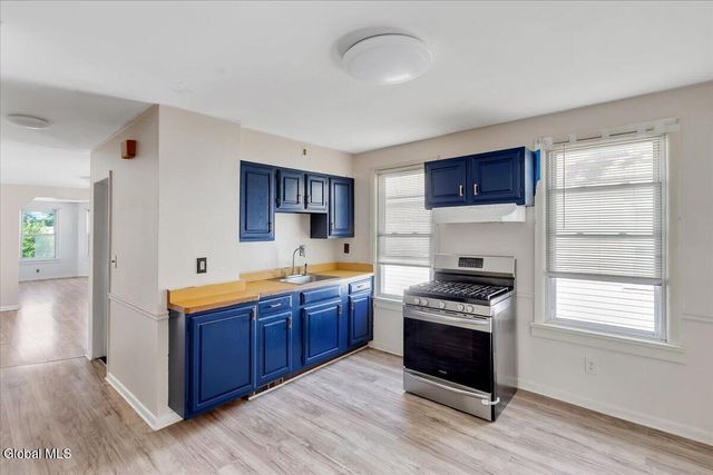 1831 Eastern Parkway, Schenectady, NY 12309