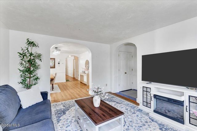 1831 Eastern Parkway, Schenectady, NY 12309