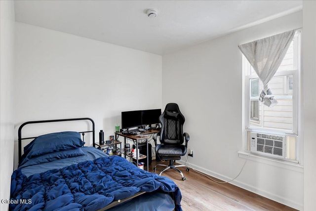 1831 Eastern Parkway, Schenectady, NY 12309