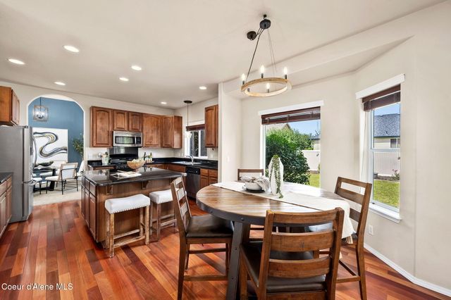 2547 W Blackberry LOOP, Hayden, ID 83835