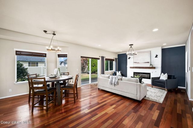 2547 W Blackberry LOOP, Hayden, ID 83835