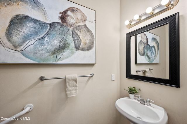 2547 W Blackberry LOOP, Hayden, ID 83835