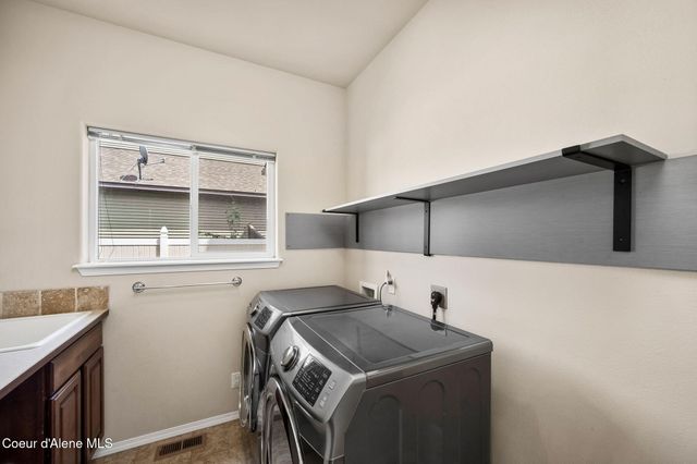 2547 W Blackberry LOOP, Hayden, ID 83835