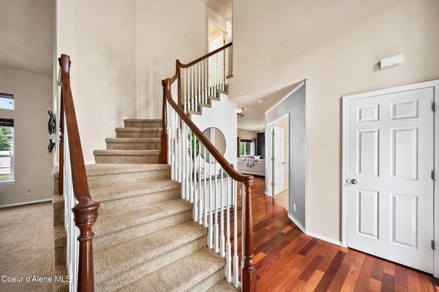 2547 W Blackberry LOOP, Hayden, ID 83835