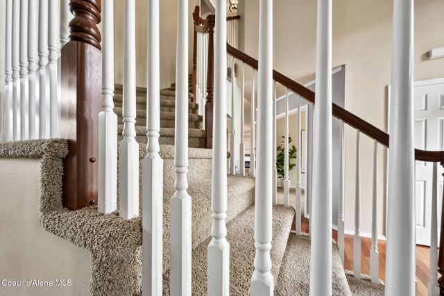 2547 W Blackberry LOOP, Hayden, ID 83835