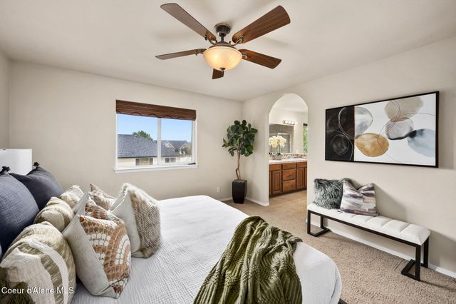 2547 W Blackberry LOOP, Hayden, ID 83835