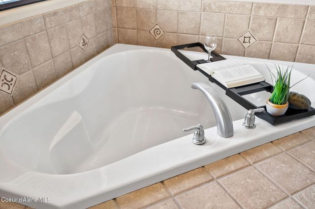 2547 W Blackberry LOOP, Hayden, ID 83835