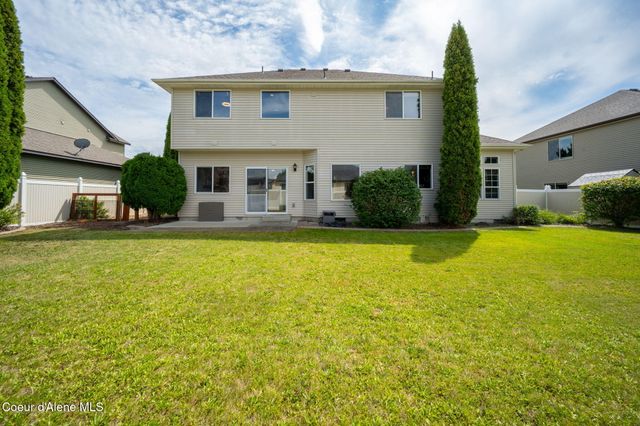 2547 W Blackberry LOOP, Hayden, ID 83835