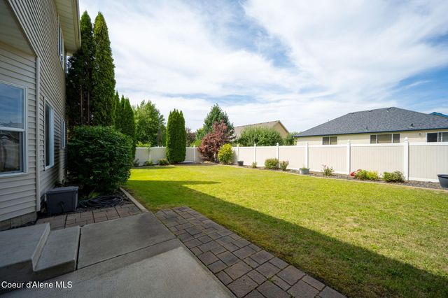 2547 W Blackberry LOOP, Hayden, ID 83835