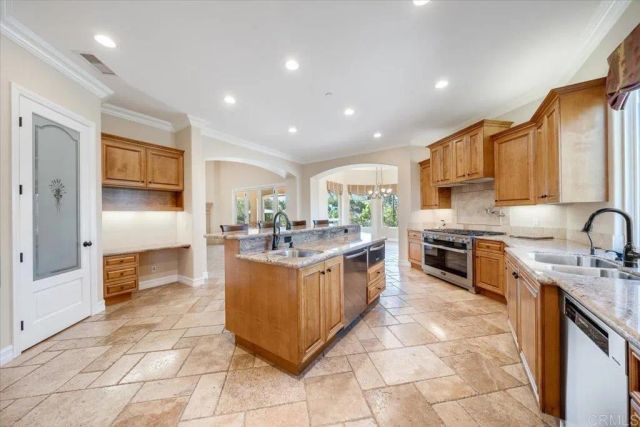 14106 Summit Crest, Escondido, CA 92025