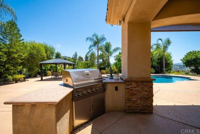 14106 Summit Crest, Escondido, CA 92025