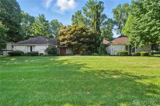 328 Shadywood Drive, Clayton, OH 45415