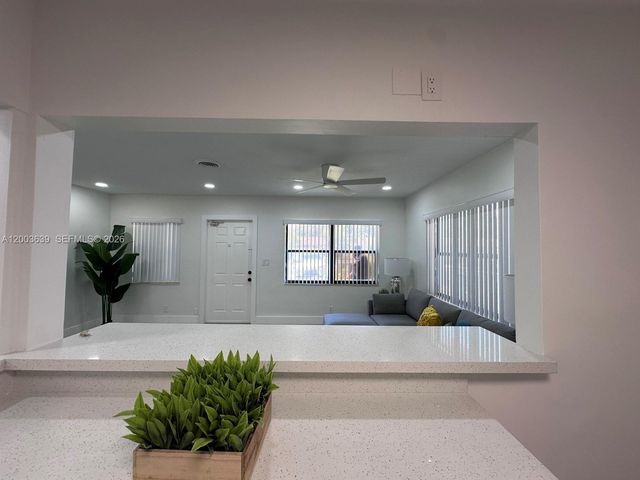 1628 NW 8th Ave, Fort Lauderdale, FL 33311