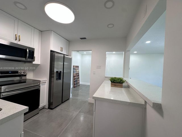 1628 NW 8th Ave, Fort Lauderdale, FL 33311