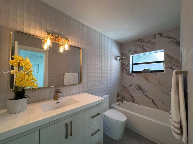 1628 NW 8th Ave, Fort Lauderdale, FL 33311