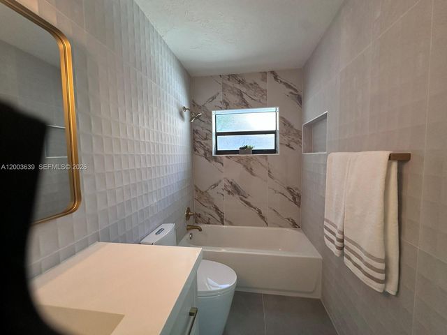 1628 NW 8th Ave, Fort Lauderdale, FL 33311