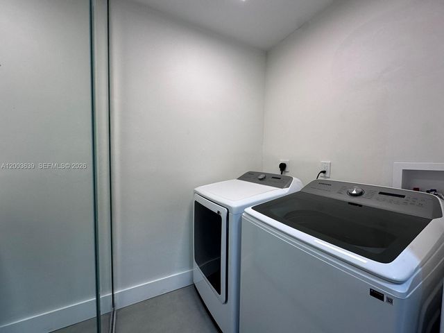 1628 NW 8th Ave, Fort Lauderdale, FL 33311