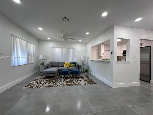 1628 NW 8th Ave, Fort Lauderdale, FL 33311