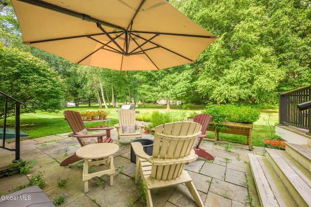 19 Presidential Drive, Kinderhook, NY 12106