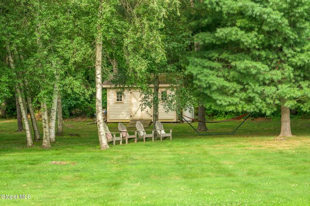 19 Presidential Drive, Kinderhook, NY 12106