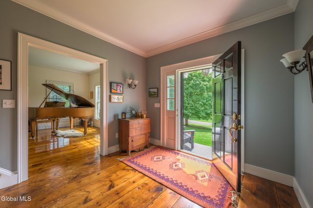 19 Presidential Drive, Kinderhook, NY 12106